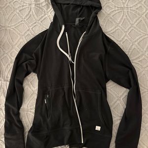 Like new Vuori halo performance hoodie